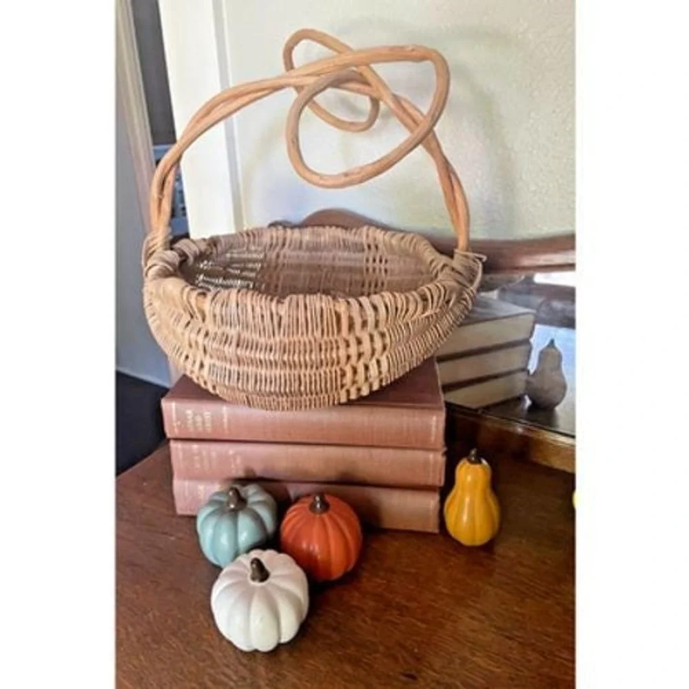 Vintage Primitive Farmhouse Basket Butt Buttocks Gathering Egg Eye Of God Easter